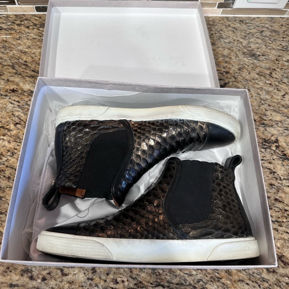 Jimmy Choo Black Textured High-Top Sneakers - Picture 6 of 8